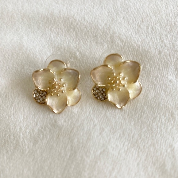 Gold and White Flower and Diamond Cluster Stud Earrings New NWT - Picture 6 of 6